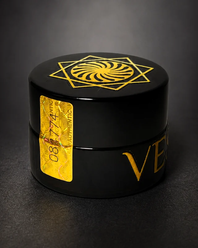 Pot compact VESSENSE LE BAUME avec sceau de contrôle holographique numéroté